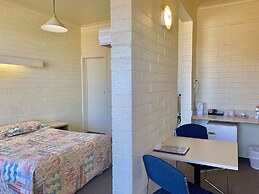 Opal Inn Hotel Motel