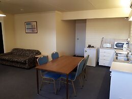 Opal Inn Hotel Motel