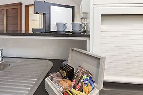 L'Auberge Apartments Noosa