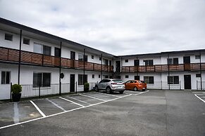 Hobart Tower Motel