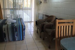 Oasis Inn Cairns