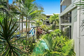 Sea Point On Trinity Beach