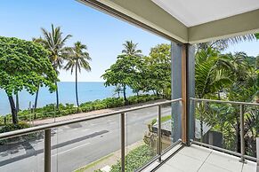 Sea Point On Trinity Beach