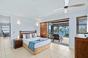 Sea Point On Trinity Beach