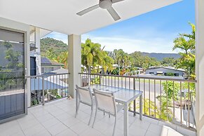 Sea Point On Trinity Beach