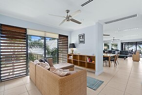 Sea Point On Trinity Beach