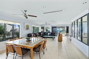 Sea Point On Trinity Beach