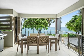 Sea Point On Trinity Beach