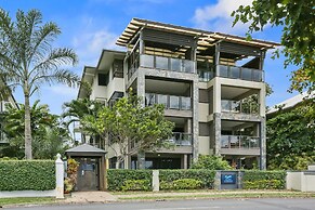 Sea Point On Trinity Beach