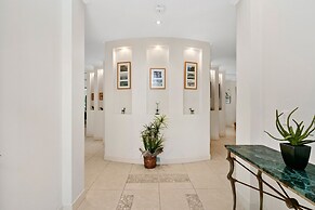 Sea Point On Trinity Beach