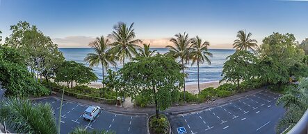 Sea Point On Trinity Beach