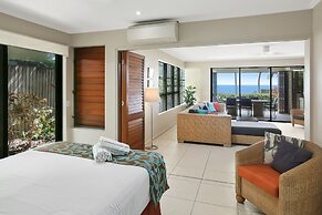 Sea Point On Trinity Beach