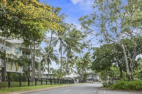 Sea Point On Trinity Beach