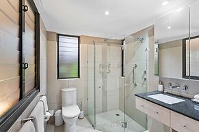 Sea Point On Trinity Beach