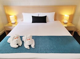 Coconut Grove Holiday Apartments