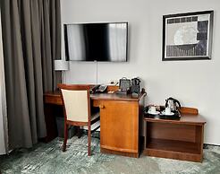 City Hotel