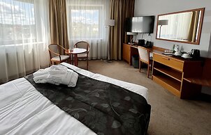 City Hotel