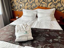 City Hotel