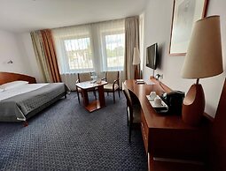 City Hotel