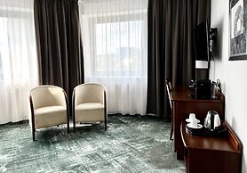 City Hotel