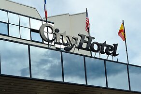 City Hotel