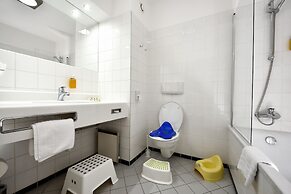 City Hotel