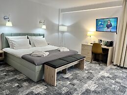 City Hotel