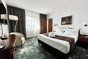 City Hotel