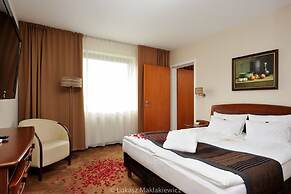 City Hotel