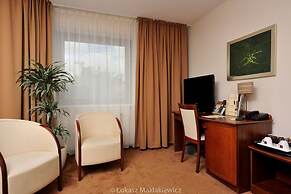 City Hotel