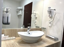 City Hotel