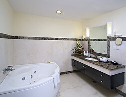 Clarks Exotica Convention, Resort & Spa