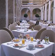 Parador De La Granja