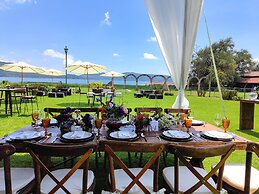 Zirahuen Forest And Resort