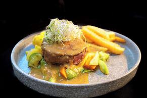 Zirahuen Forest And Resort