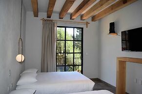 Zirahuen Forest And Resort