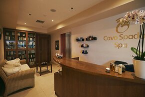 Giannoulis – Cavo Spada Luxury Sports & Leisure Resort & Spa
