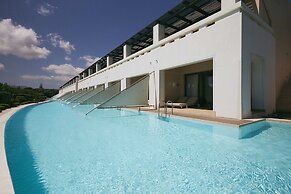 Giannoulis – Cavo Spada Luxury Sports & Leisure Resort & Spa