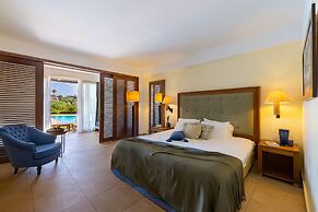 Giannoulis – Cavo Spada Luxury Sports & Leisure Resort & Spa