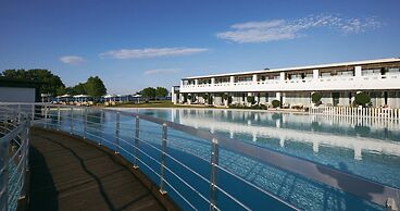 Giannoulis – Cavo Spada Luxury Sports & Leisure Resort & Spa