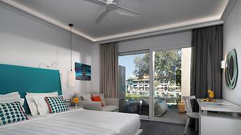 Acharavi Beach Hotel