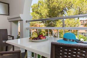 Acharavi Beach Hotel