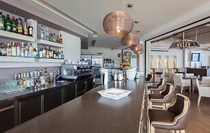 Acharavi Beach Hotel