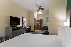 Best Western Plus Wasco Inn & Suites