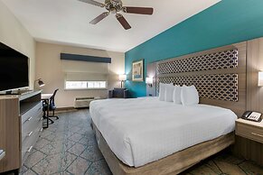 Best Western Plus Wasco Inn & Suites