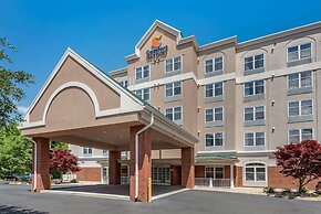 Comfort Inn & Suites Virginia Beach - Norfolk Airport