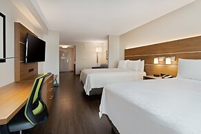 Holiday Inn Express Hotel & Suites Largo-Clearwater, an IHG Hotel