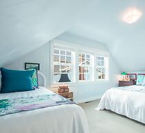 Seaside Vacation Homes