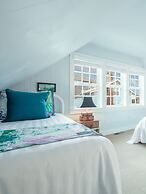 Seaside Vacation Homes