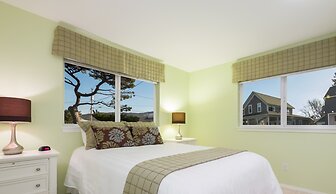 Seaside Vacation Homes